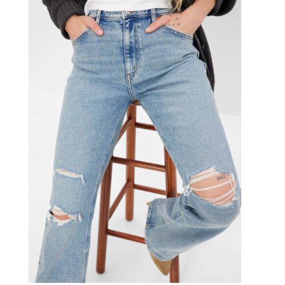 Gap - Mid Rise 90s Loose Flare Jeans 852777 | Size 30 Petite | Light Destroyed - Picture 8 of 17